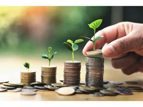 Business News | How Monthly SIPs Are Becoming the Preferred Wealth-Building Strategy