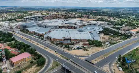 Accelerate cuts debt by R777m as Fourways Mall recovery gathers pace